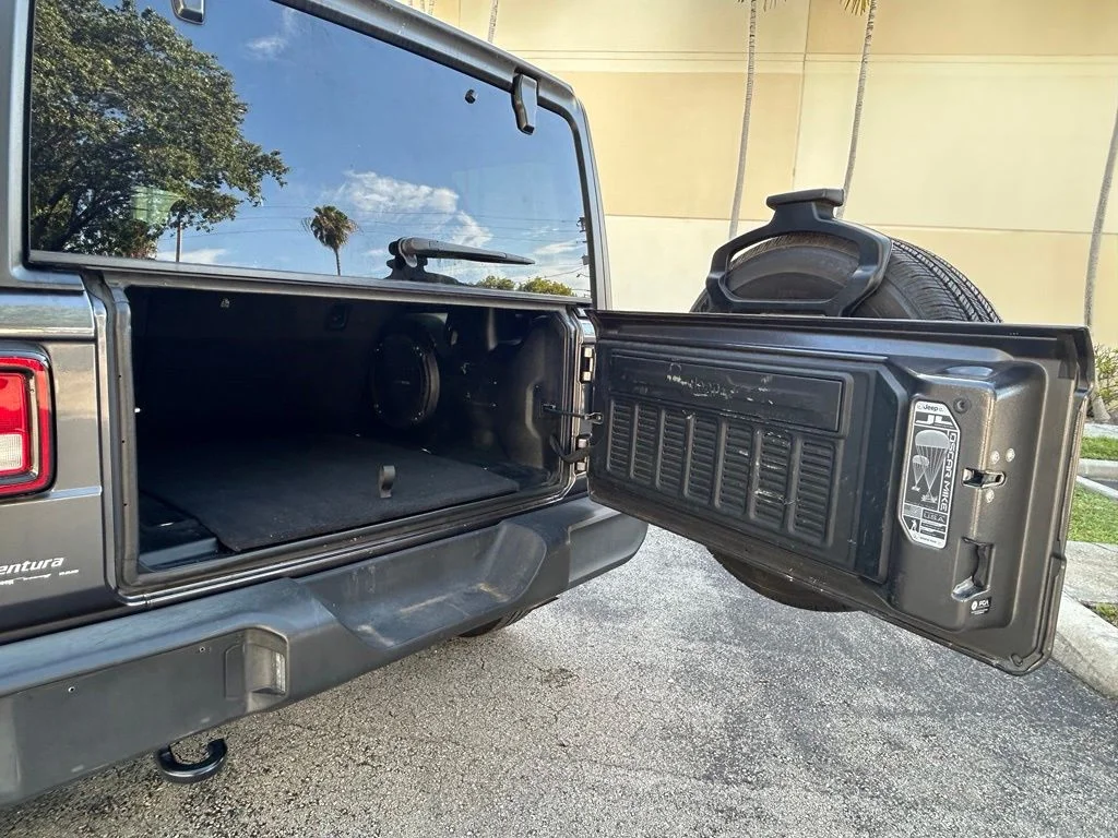 Used 2021 Gray Jeep Unlimited Sport image 34