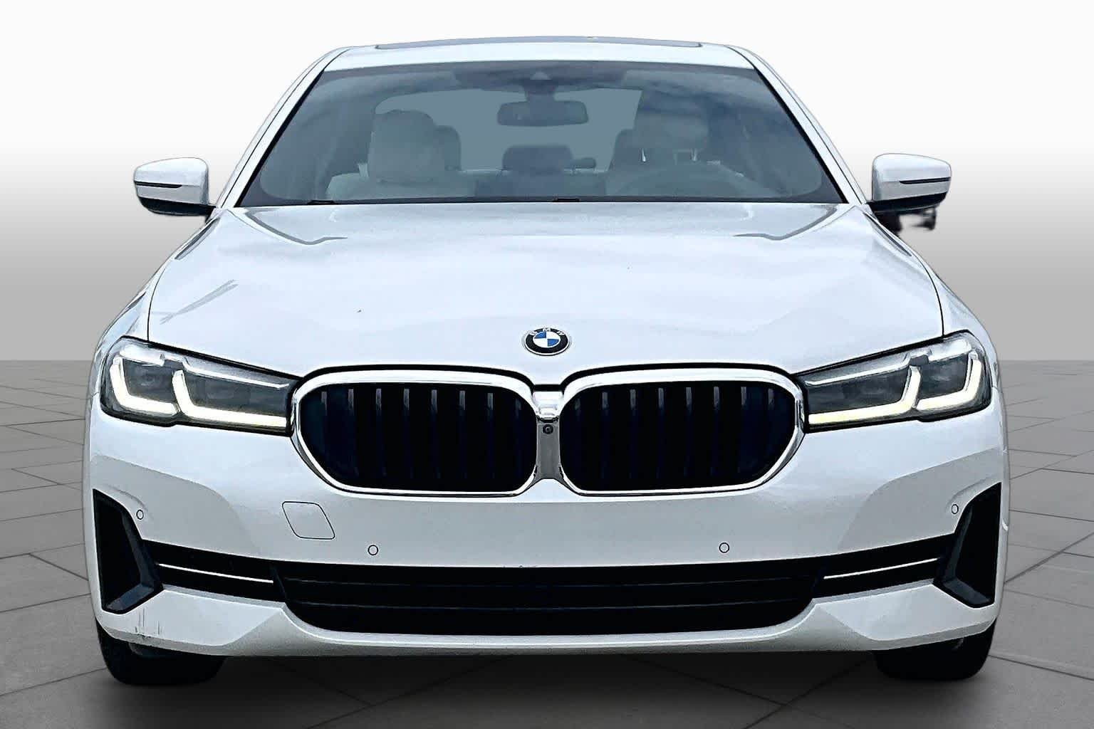 Used 2021 Mineral White Metallic BMW 540i image 3