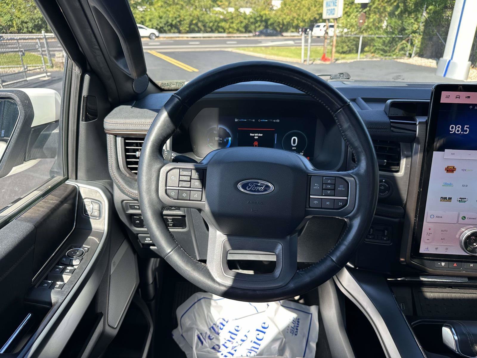 Used 2023 White Metallic Ford LARIAT image 12