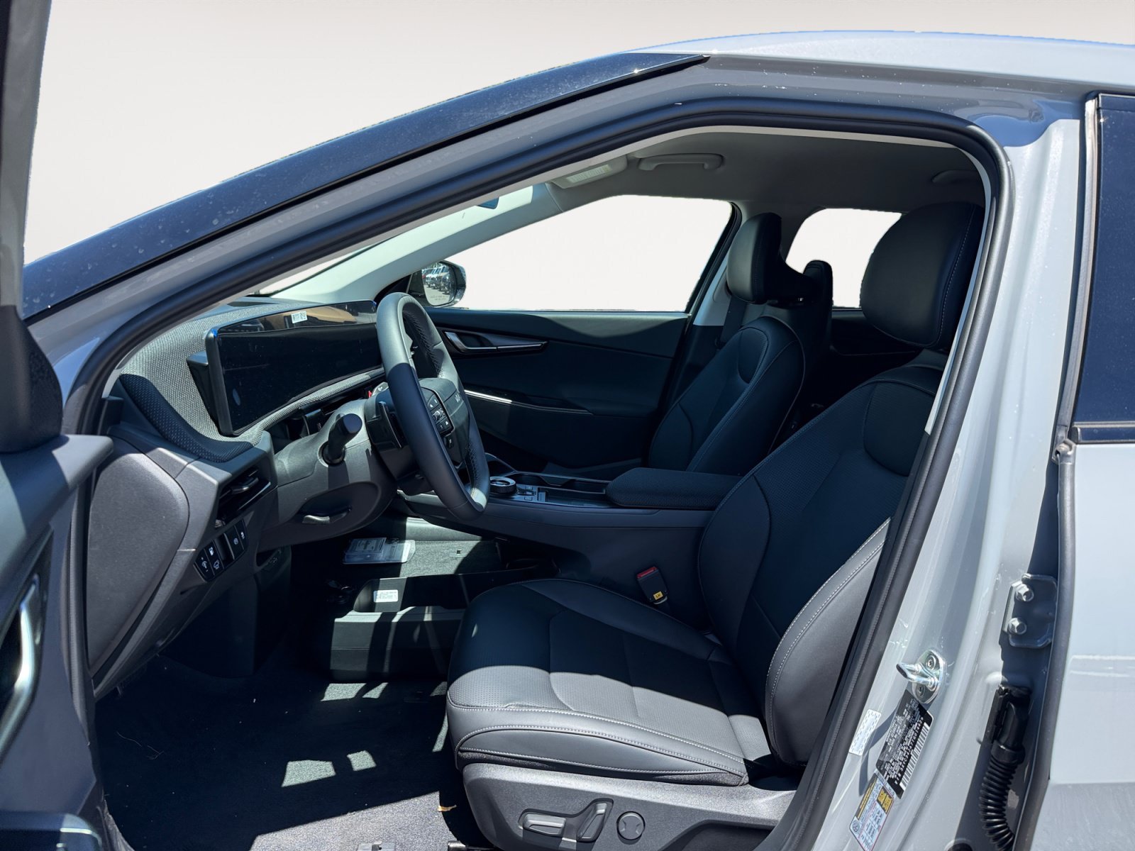 New 2026 Wolf Gray Kia Wind image 10