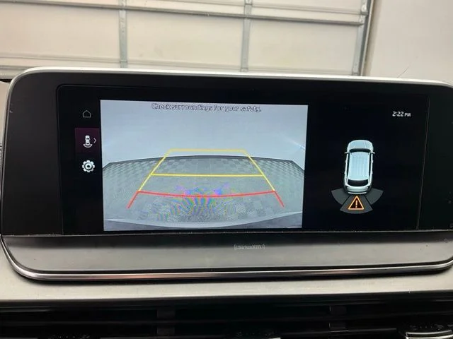 Used 2022 Black Kia LX image 5