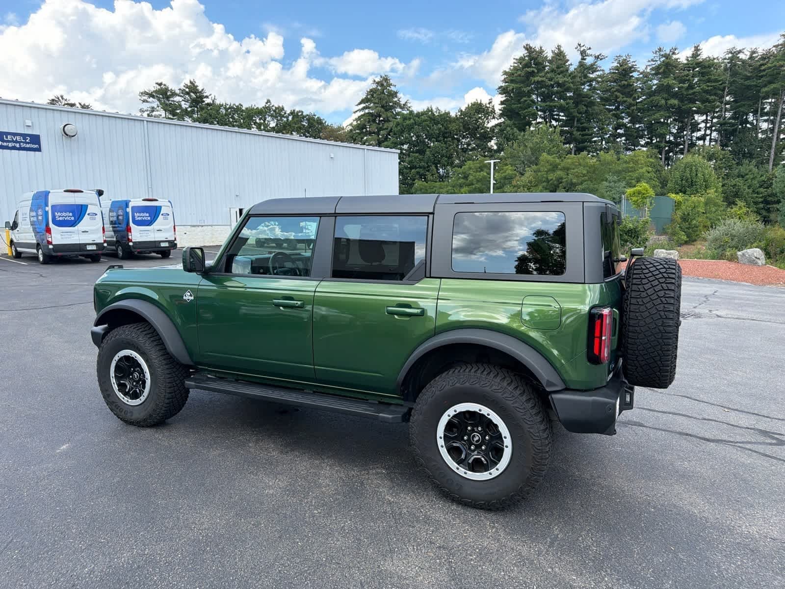 Used 2024 Eruption Green Metallic Ford Outer Banks image 8