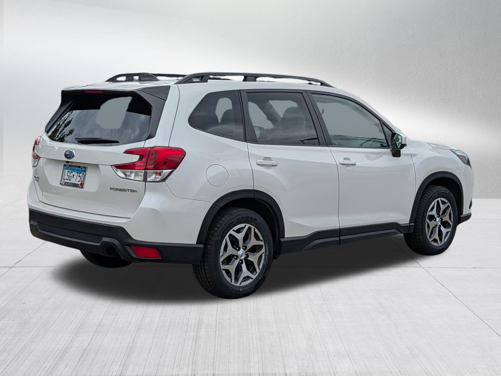 Used 2024 Crystal White Pearl Subaru Premium image 7