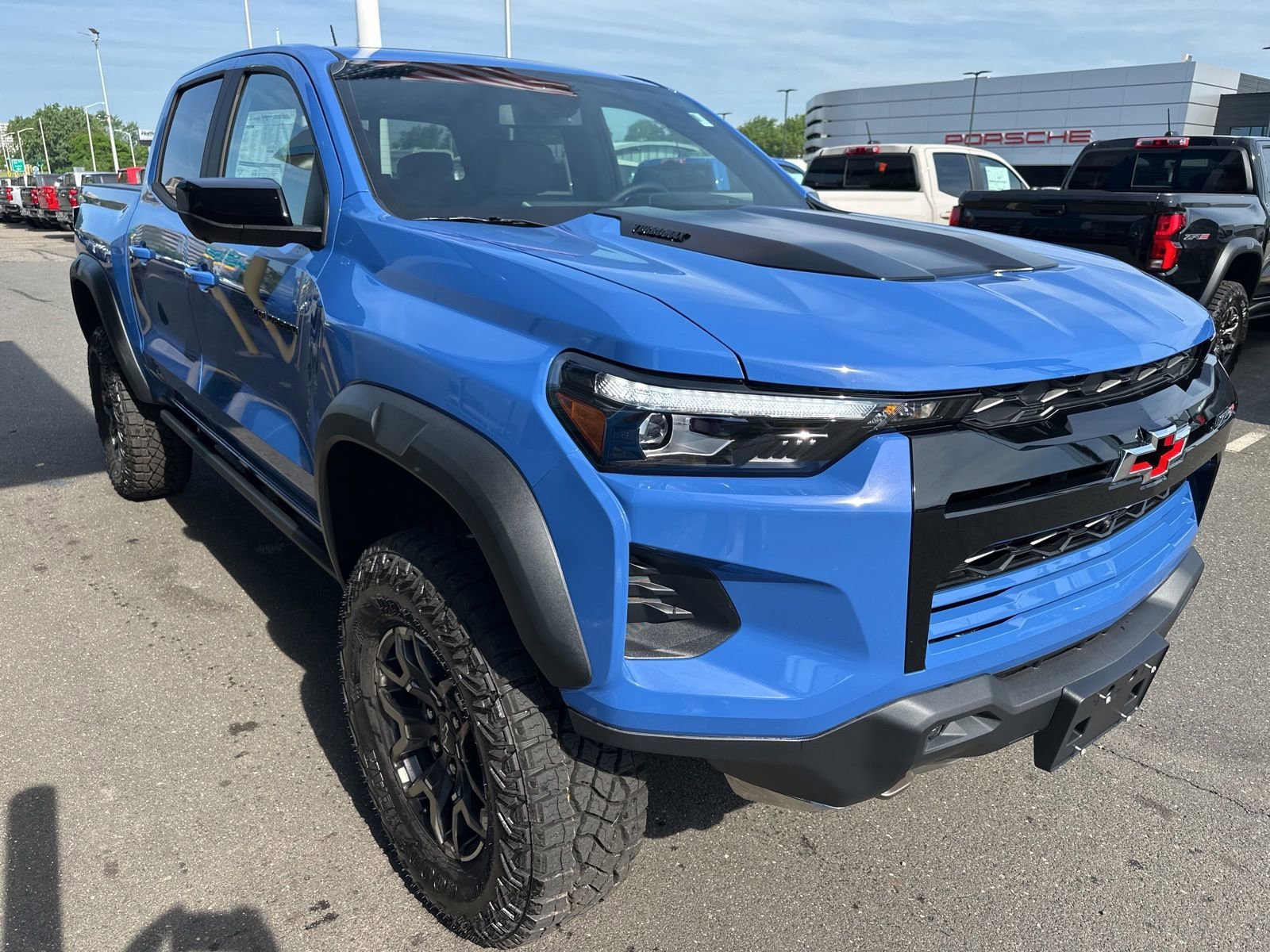 2026 Chevrolet Colorado ZR2 - Photo 3