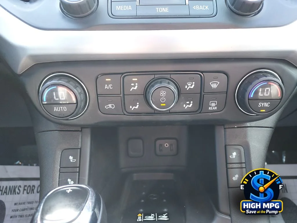 Used 2017 Silver GMC SLT-2 image 19