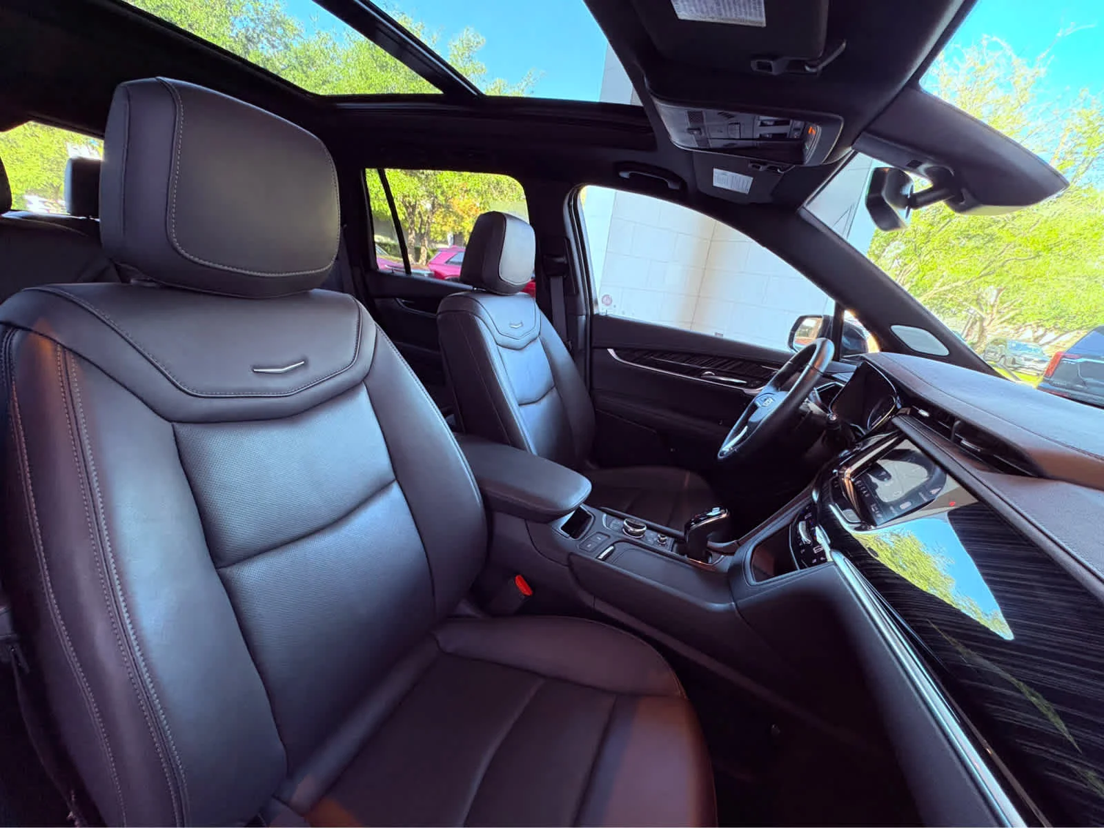 Certified Used 2025 Stellar Black Metallic Cadillac Premium Luxury image 23