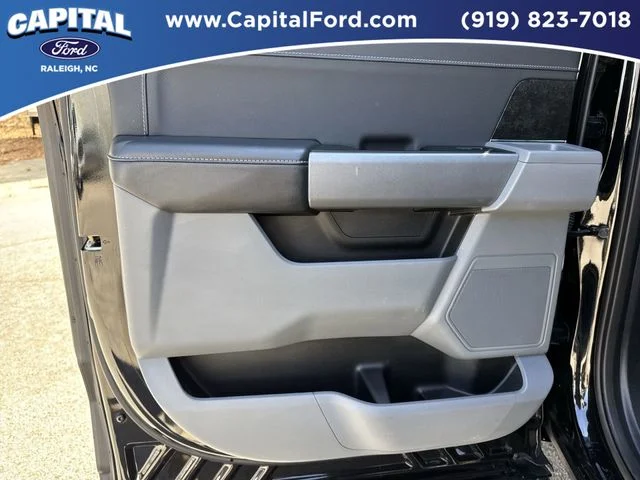 Used 2023 Black Ford XLT image 18