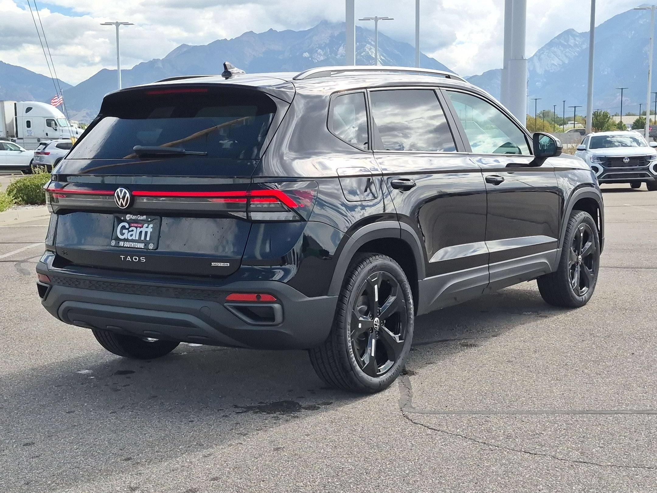 New 2026 Deep Black Pearl Volkswagen SE Black image 3