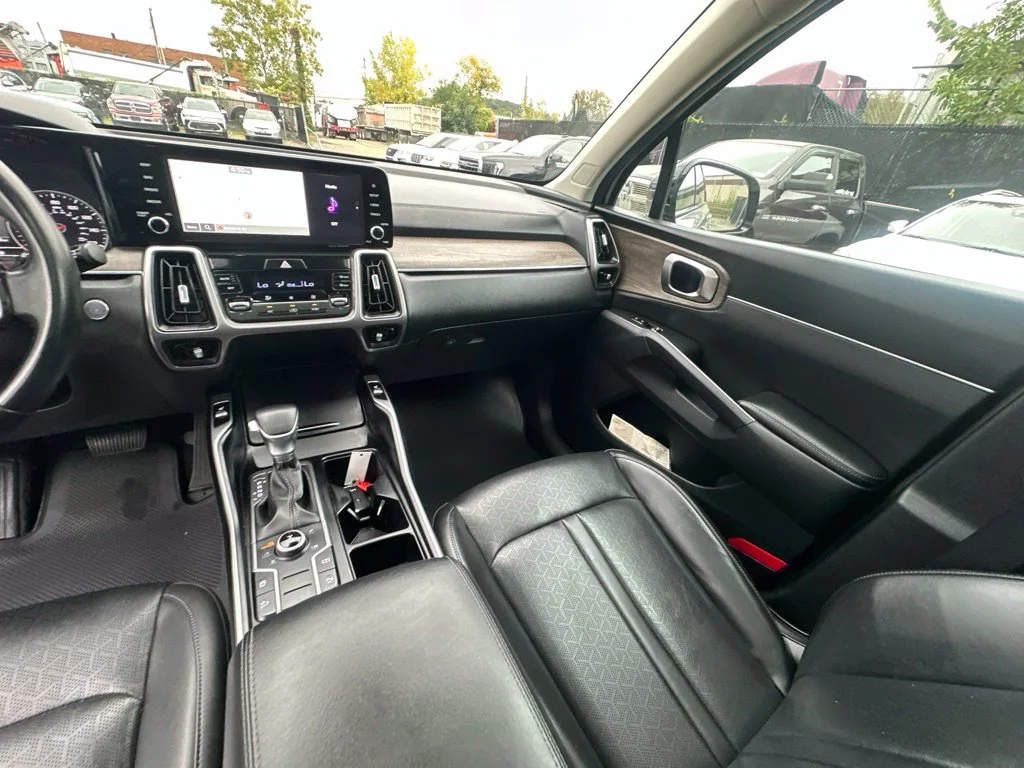 Used 2023 Gray Kia X-Line S image 28