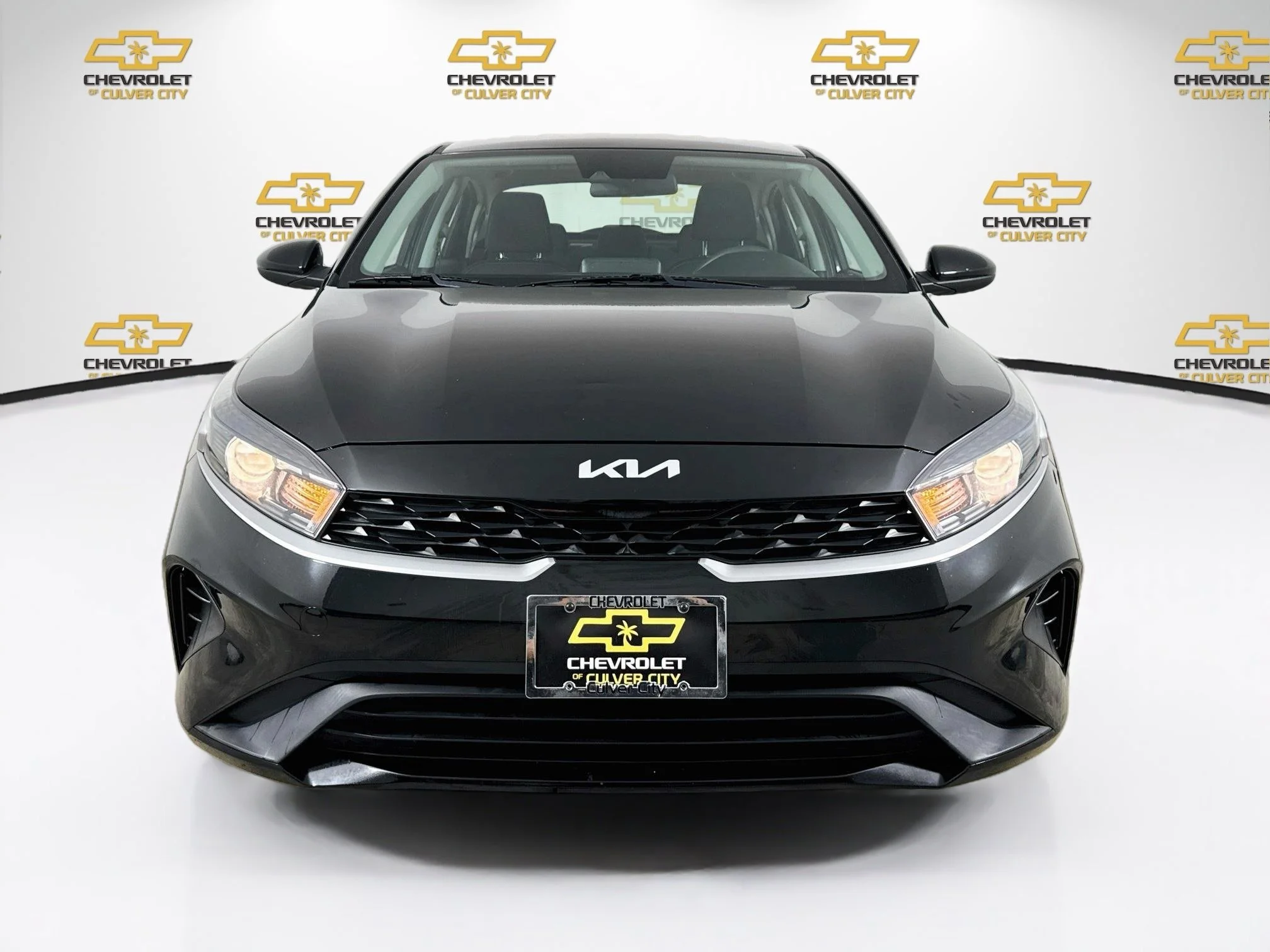 Used 2023 Aurora Black Pearl Kia LXS image 2