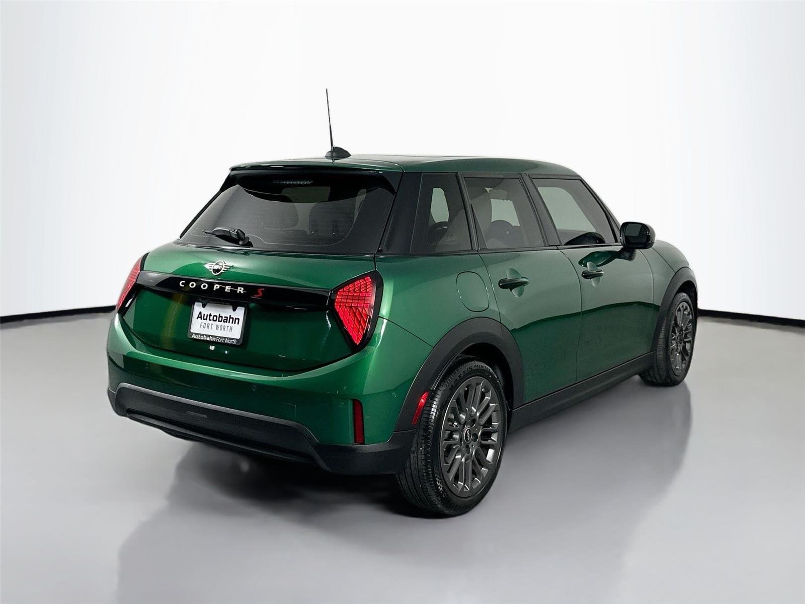 Used 2025 British Racing Green IV Metallic MINI Cooper S image 4