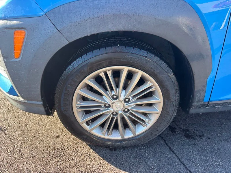 Used 2018 Blue Hyundai SEL image 17