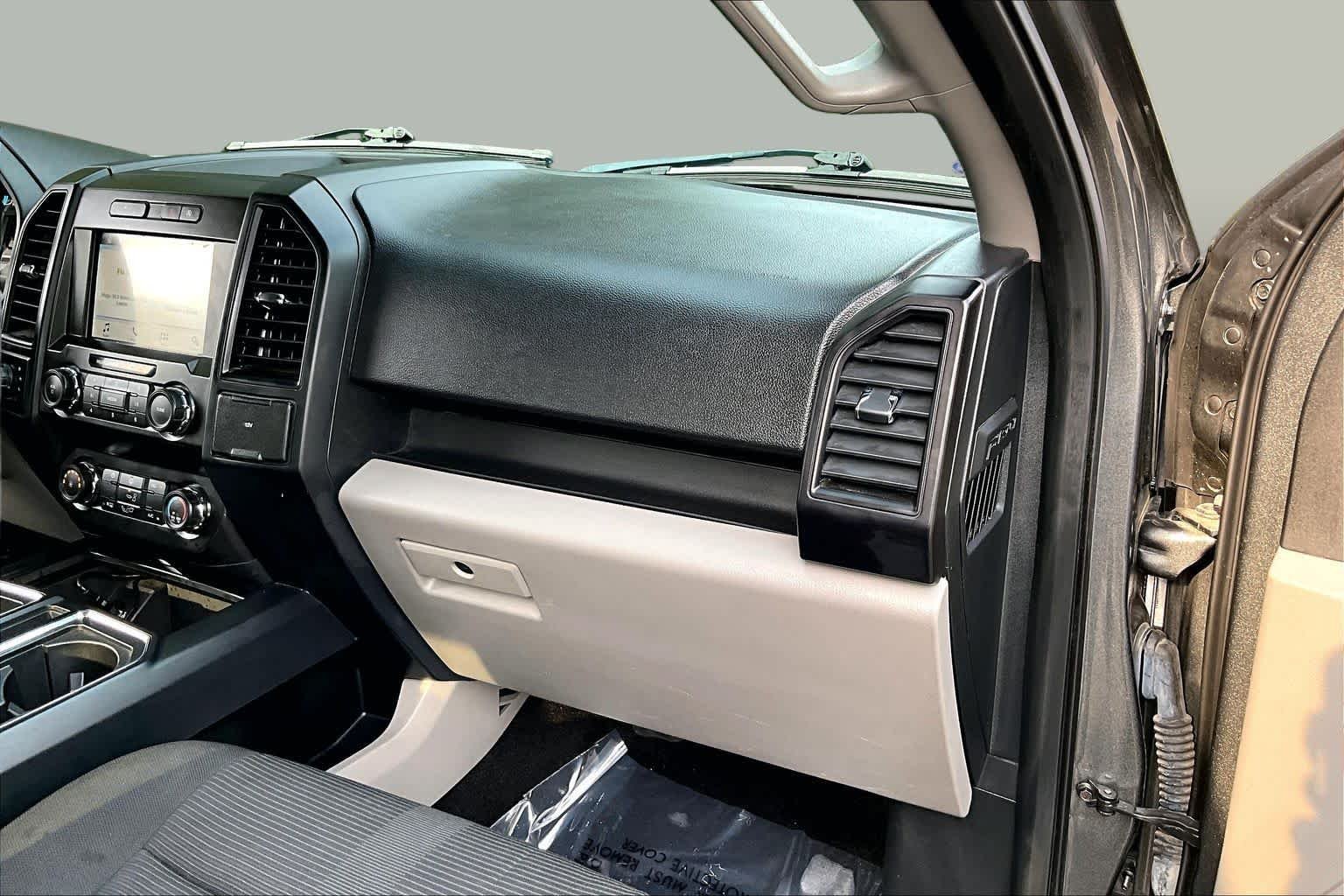 Used 2019 Magnetic Metallic Ford XL image 19