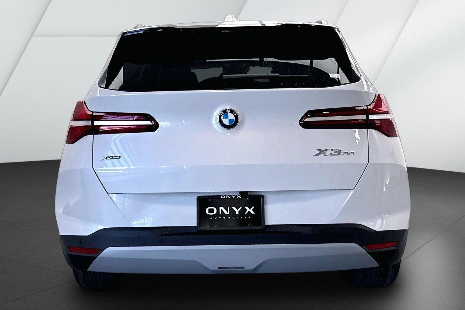 New 2026 Mineral White Metallic BMW 30 xDrive image 4