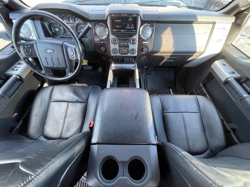 Used 2014 White Platinum Metallic Tri-Coat Ford Lariat image 3
