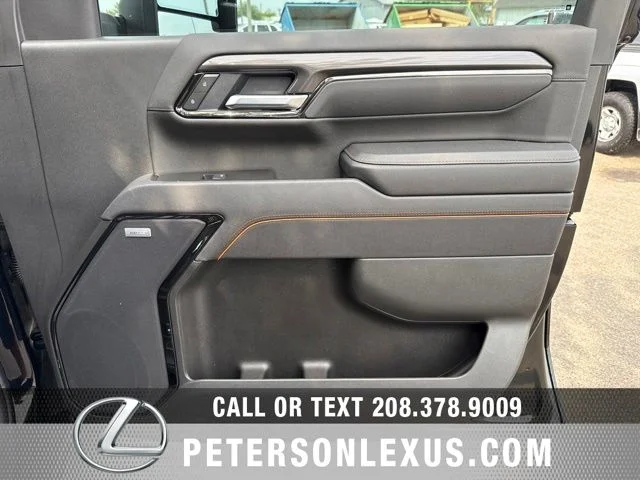 Used 2025  GMC AT4 Premium Plus image 12