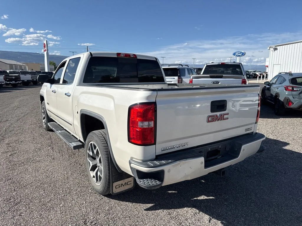 Used 2015 White Diamond Tricoat GMC SLT image 9