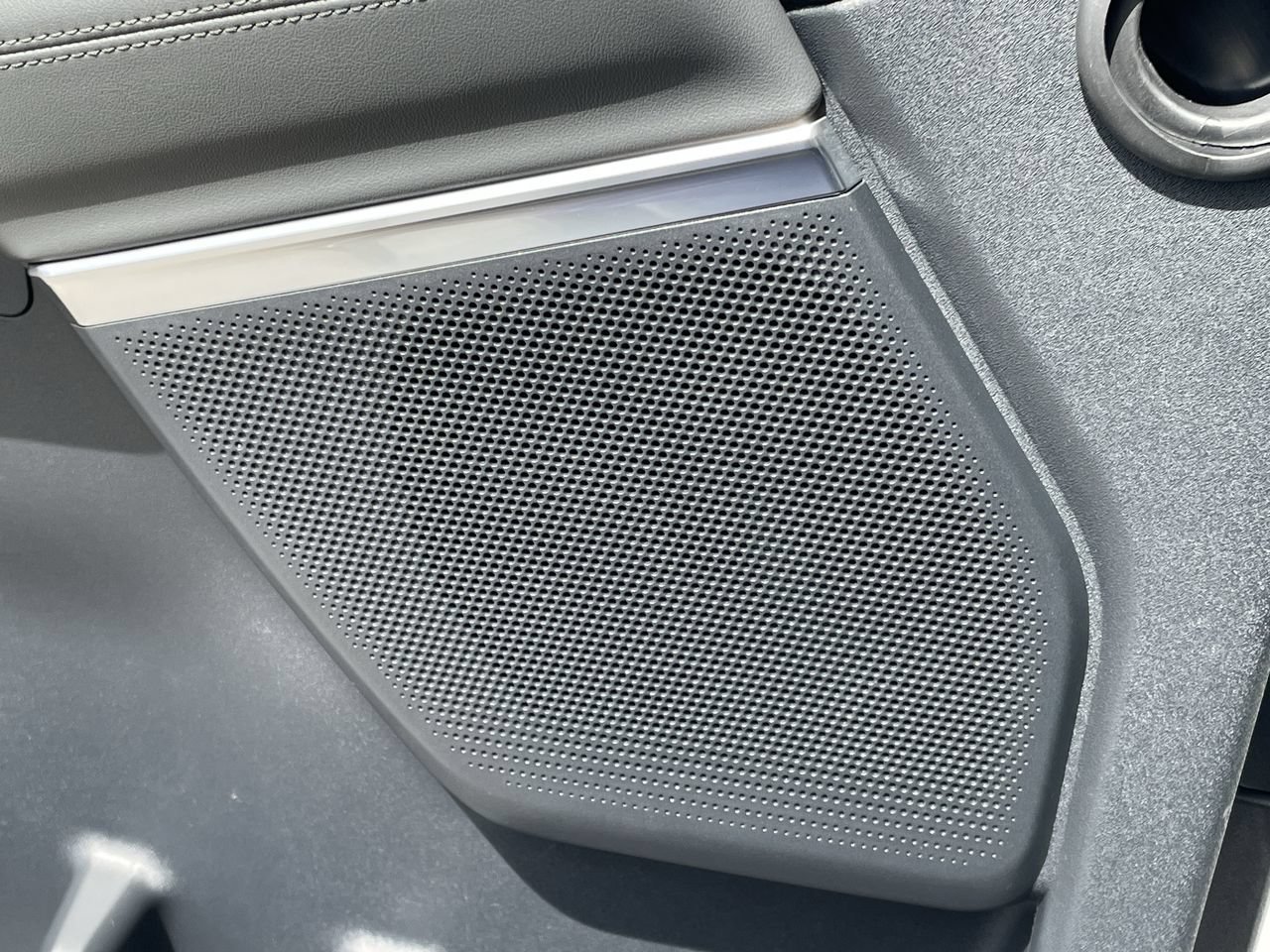 New 2027 Star White Metallic Tri-Coat Ford Active image 18