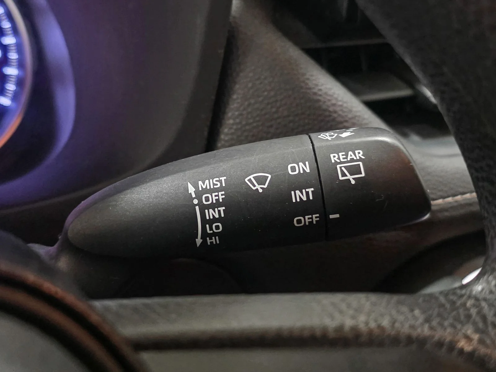 Certified Used 2019 Pearl Toyota LE image 34