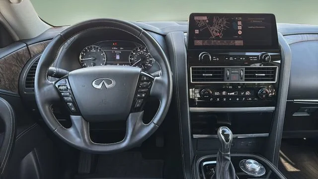 Used 2023 White INFINITI PREMIUM SELECT AWD image 9