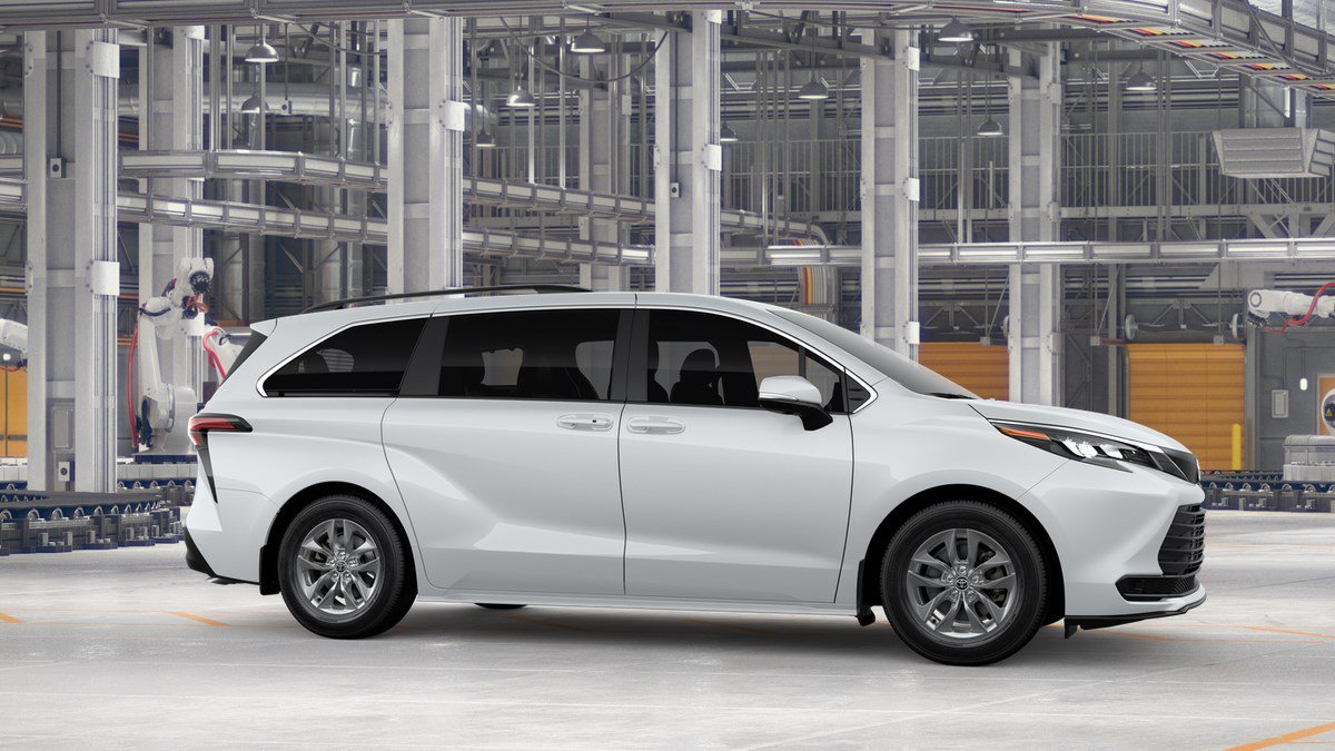 New 2026 Ice Cap Toyota LE image 13
