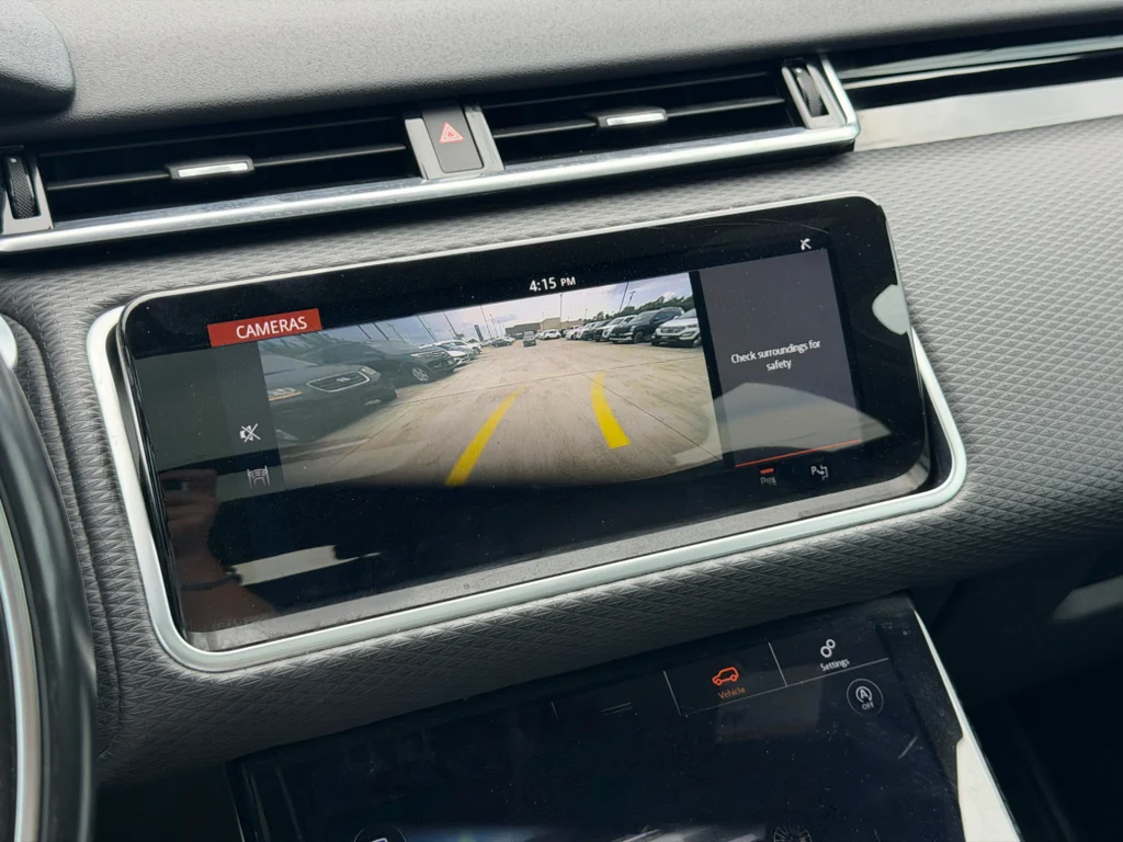 Used 2019 Corris Grey Metallic Land Rover R-Dynamic SE image 23
