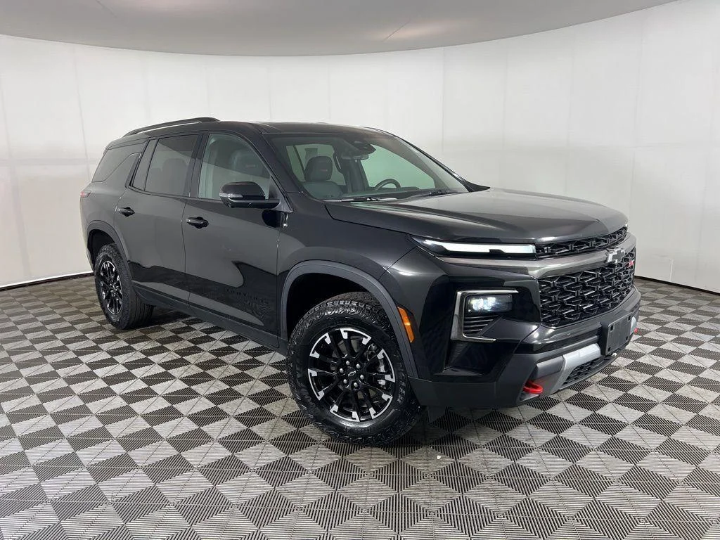 Used 2025 Mosaic Black Metallic Chevrolet Z71 image 5