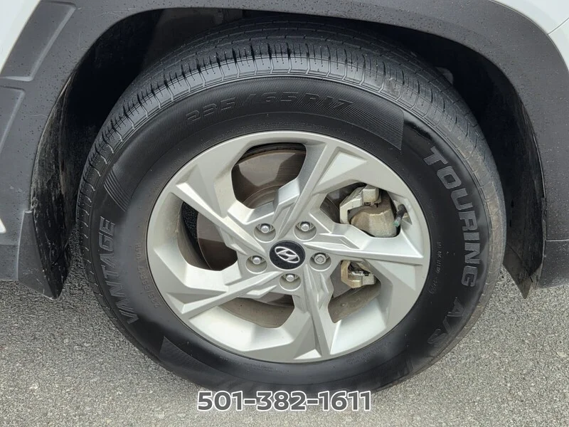 Used 2024 White Pearl HYUNDAI SEL FWD *LTD AVAIL* image 19