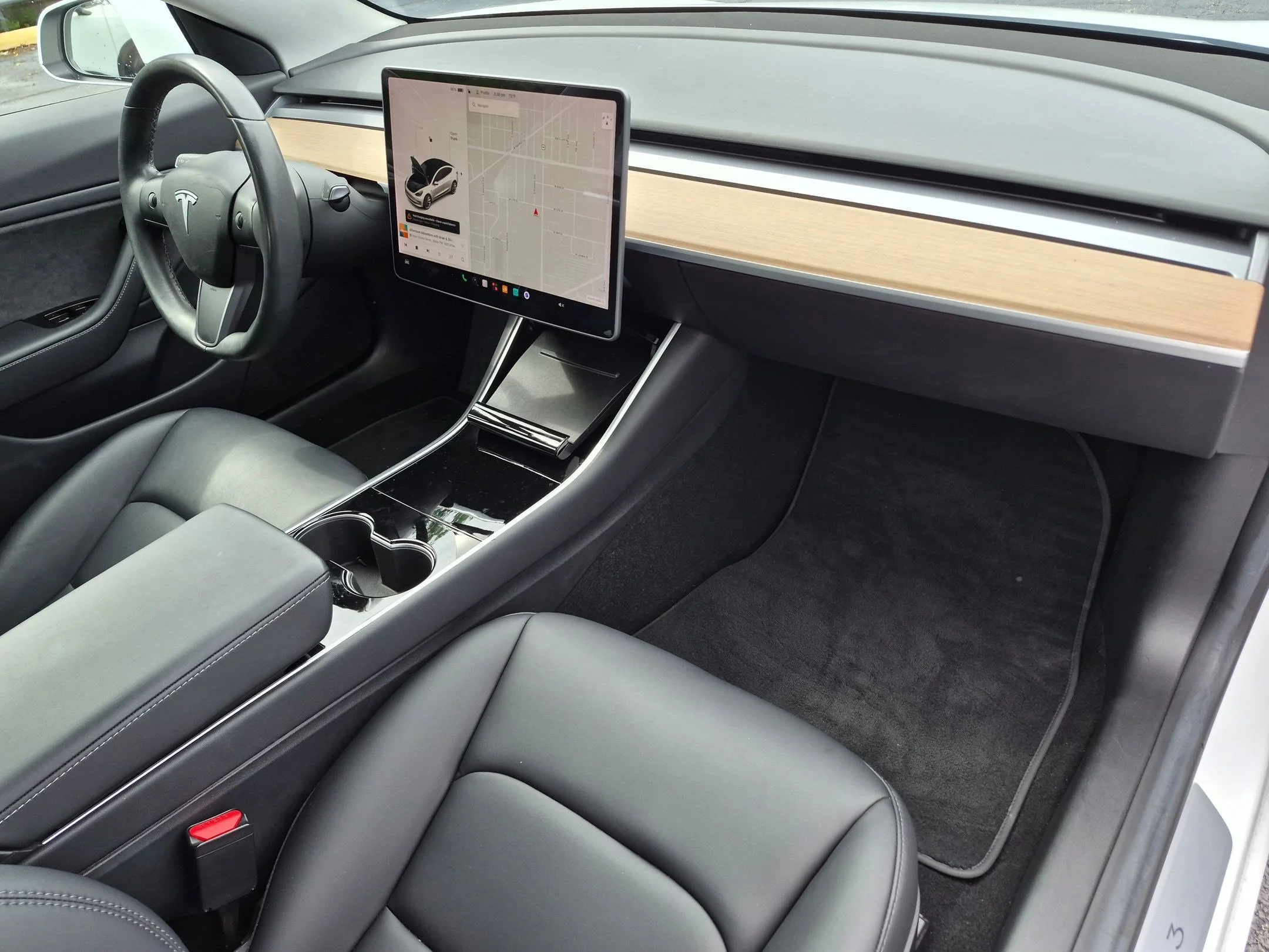 Used 2018 White Tesla Mid Range Battery image 26