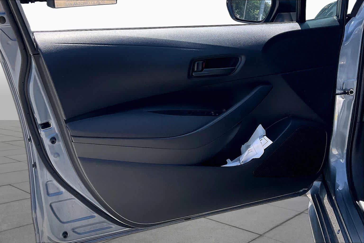 Used 2025 Celestite Toyota Hybrid LE image 41
