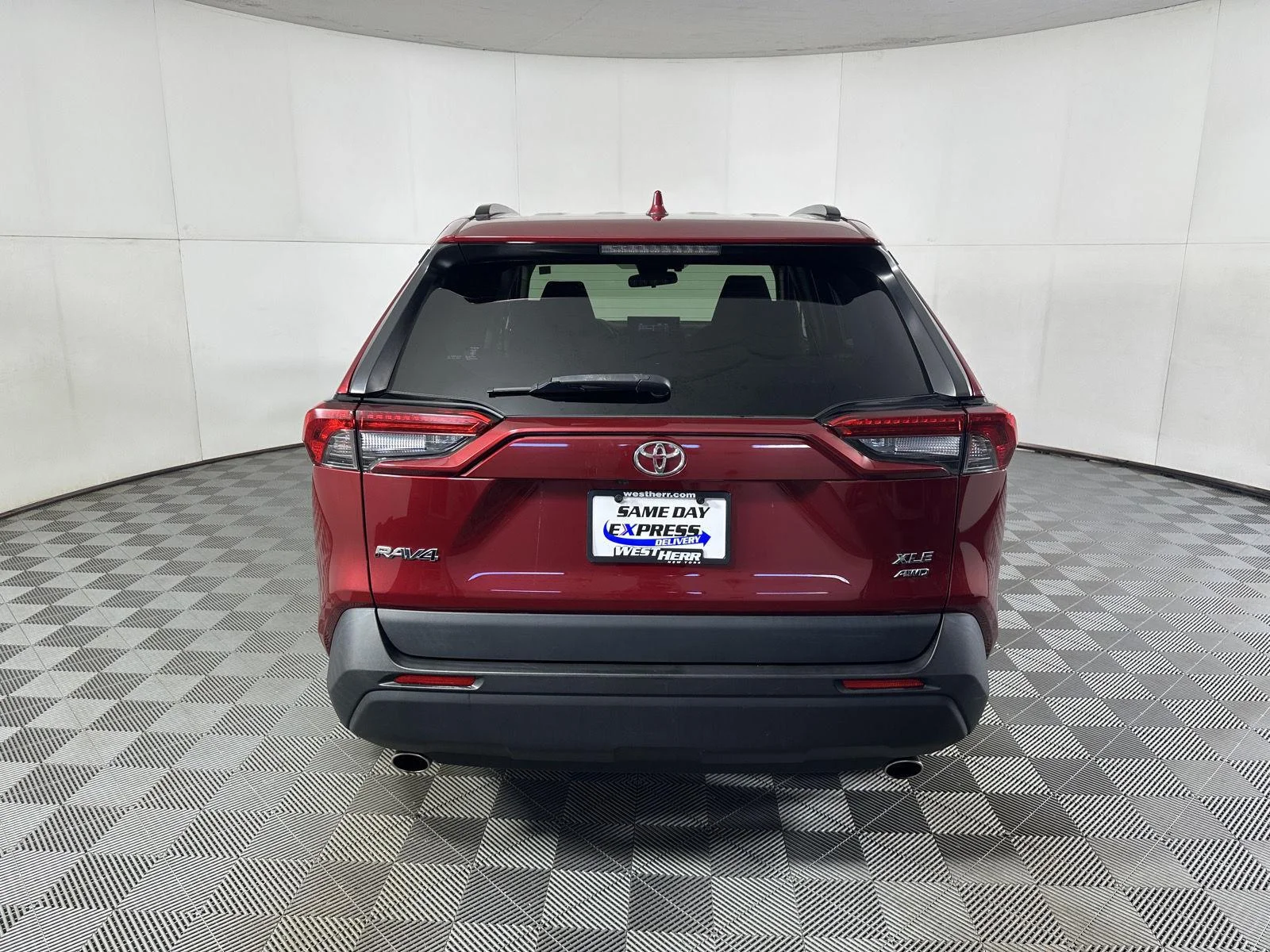 Used 2019 Ruby Flare Pearl Toyota XLE image 28