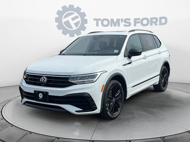 2022 Volkswagen Tiguan 2.0T SE R-Line Black 4Motion's photo