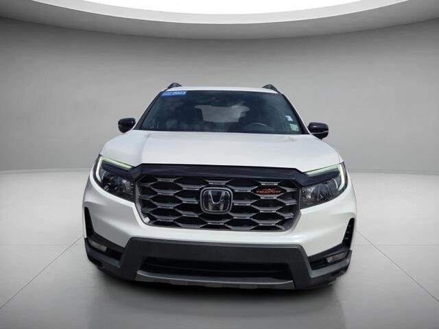 Used 2023 Platinum White Pearl Honda TrailSport image 8
