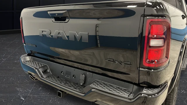 New 2026 Diamond Black Crystal Pearl-Coat Exterior Paint RAM Big Horn/Lone Star image 33