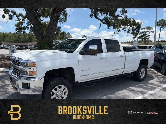 2015 Chevrolet Silverado HD LTZ 4WD Crew Cab Short Box SRW w R6Q's photo