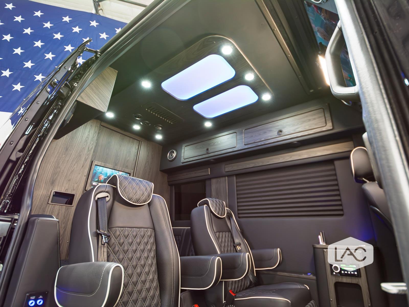 New 2026 Obsidian Black Metallic OGV Luxury Coach 144 AWD ULTIMATE ADV w/ 540ah PKG image 5