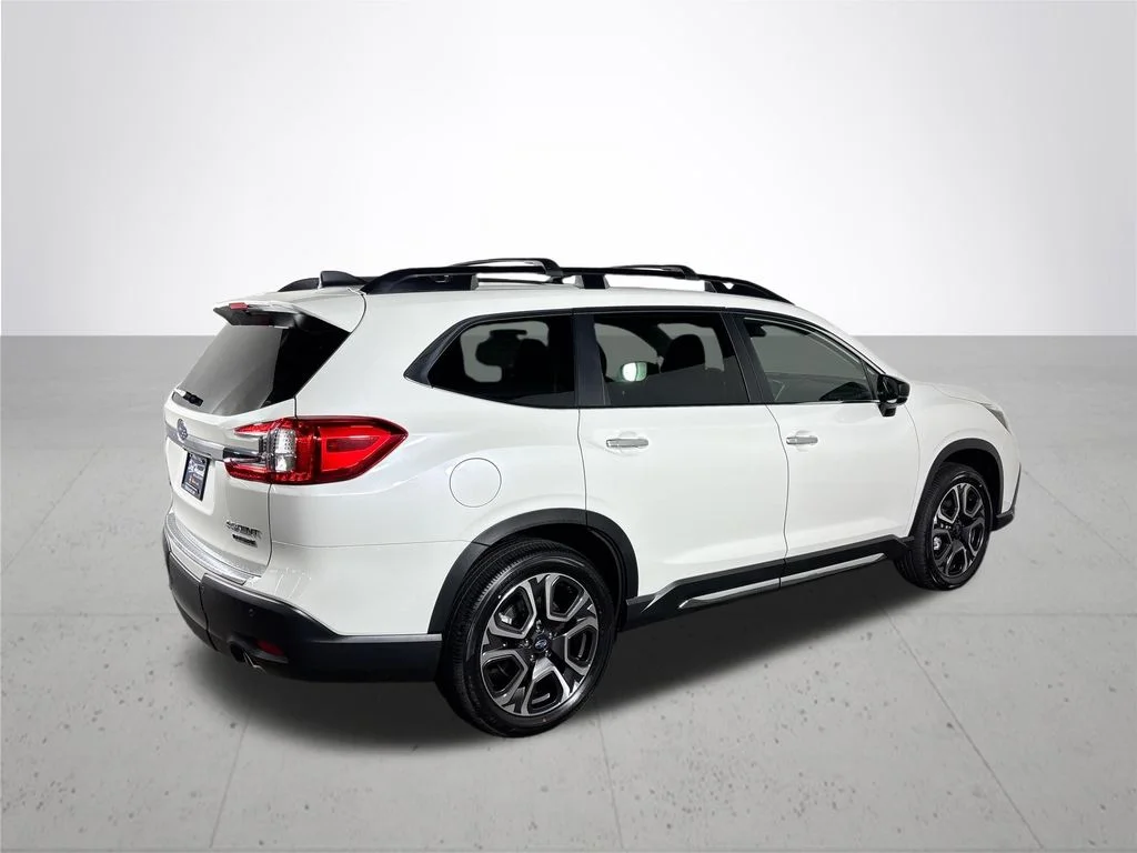 New 2026 CRYSTAL WHITE PEARL Subaru Touring 7-Passenger image 6