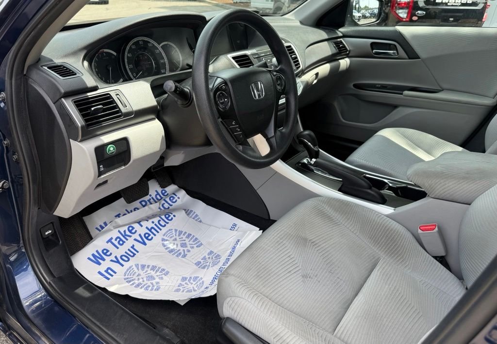 Used 2015 Blue Honda LX image 19