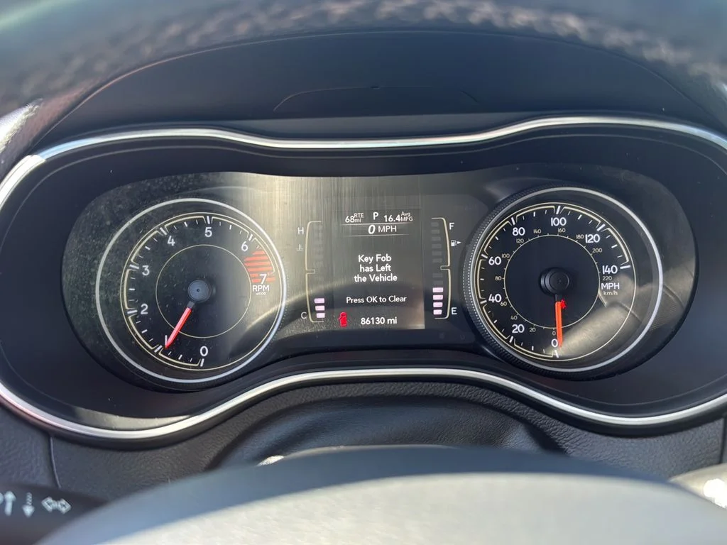 Used 2021 Gray Jeep Latitude Plus image 18