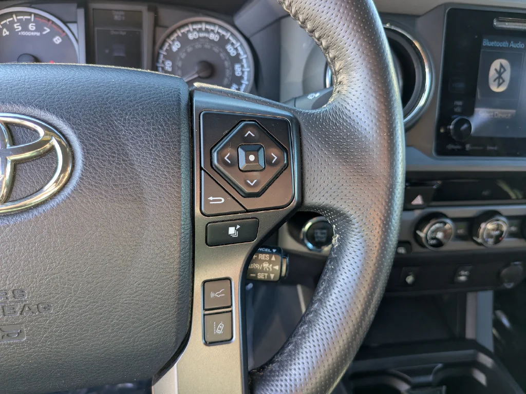 Used 2018 Silver Toyota TRD Off-Road image 29