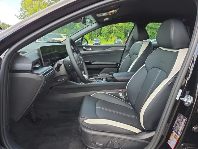 New 2026 Aurora Black Pearl Kia GT-Line FWD image 5