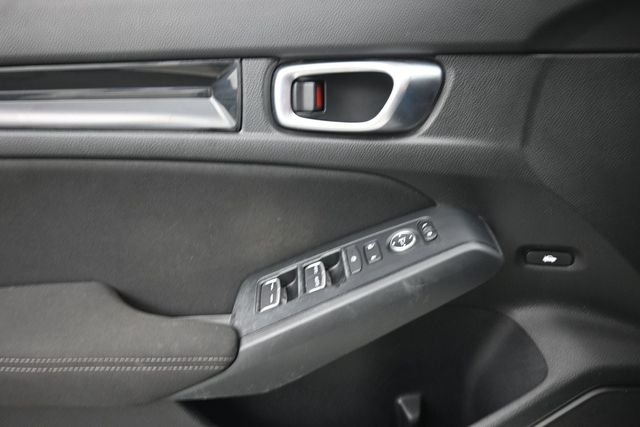 Used 2025 White Honda Sport image 23