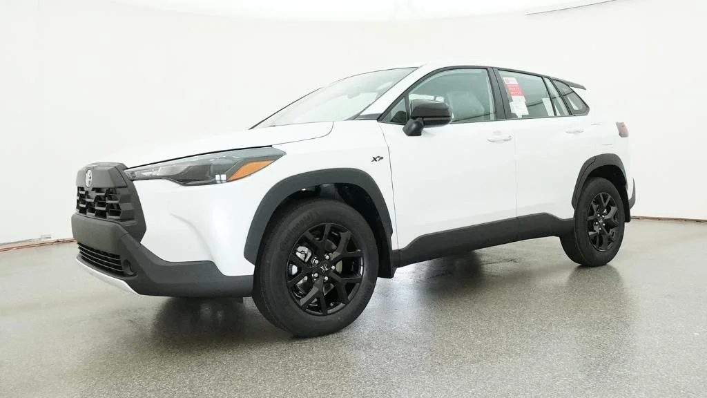 New 2026 Wind Chill Pearl Toyota L image 7