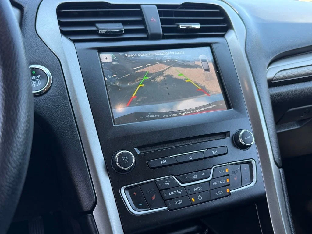 Used 2017 Silver Ford SE image 19