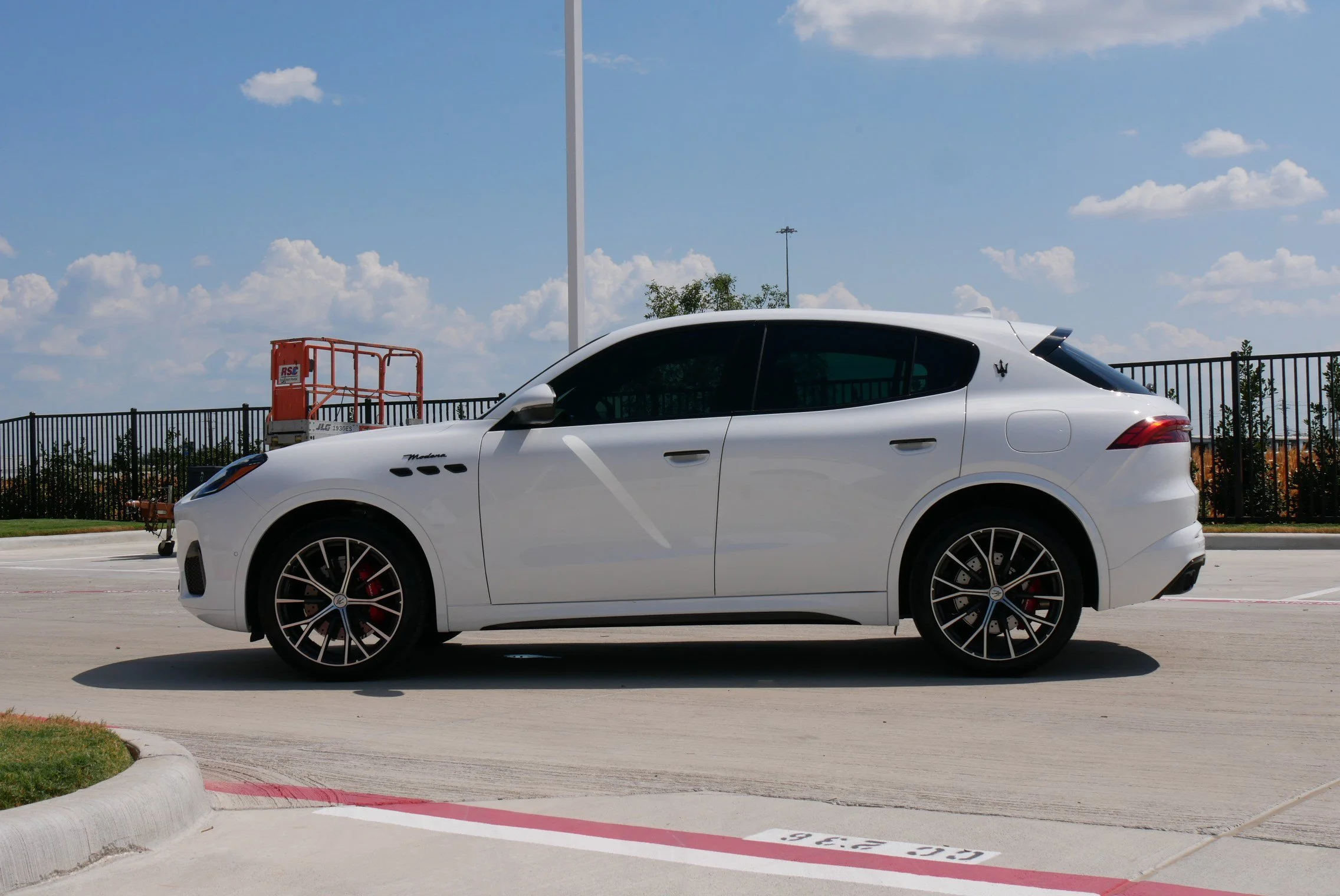 Used 2026 Bianco Astro Metallic Maserati Modena image 5