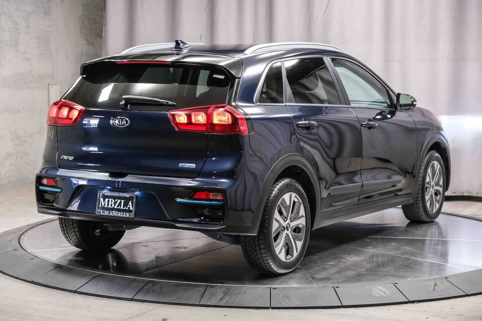 Used 2020 Gravity Blue Kia EX image 4
