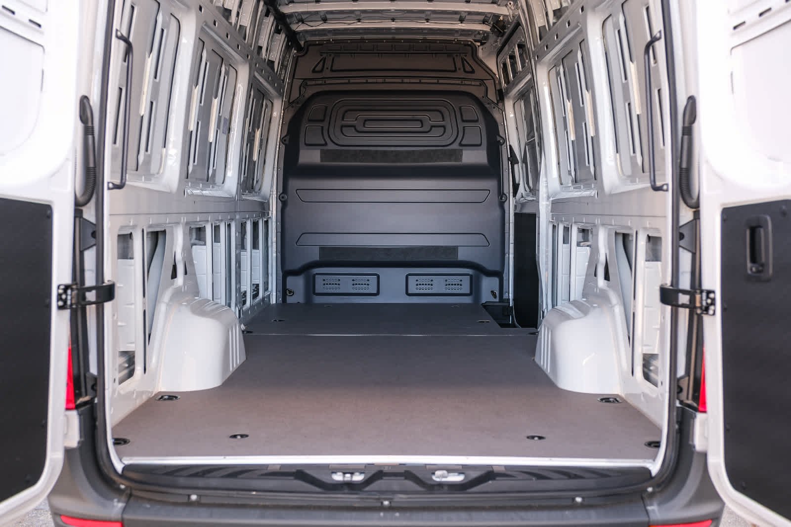New 2025 Arctic White Mercedes-Benz Cargo 170 WB High Roof RWD Electric Motor image 29