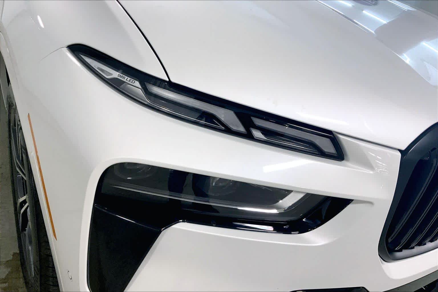 New 2026 Mineral White Metallic BMW M60i image 13