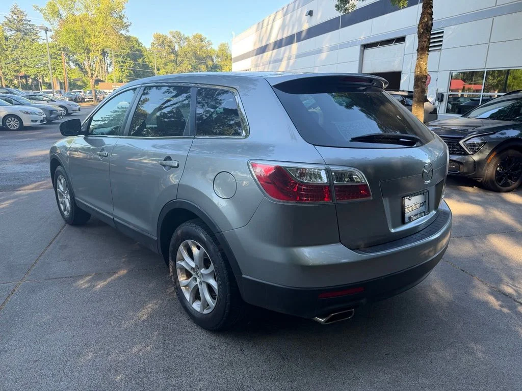 Used 2011 Liquid Silver Metallic Mazda Touring image 6