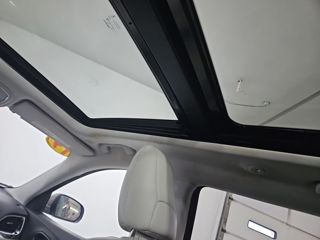 Used 2019 Beige Jeep Limited image 22
